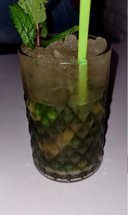 Mojito con hierbabuena